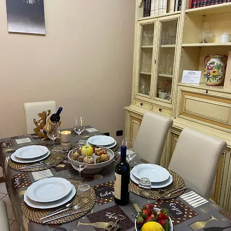 Casa La Rocca לוקה